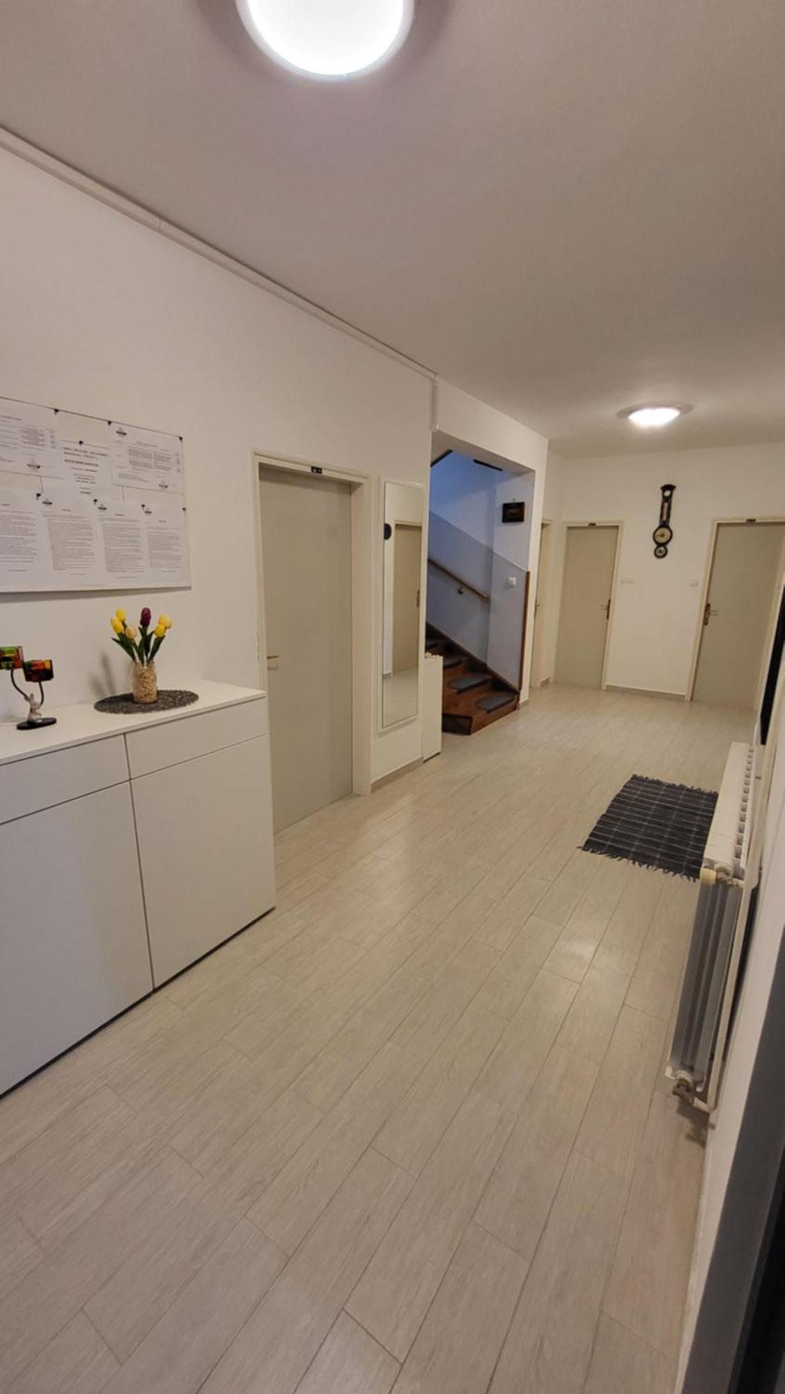 Apartments & Rooms Fam Ribaric Banjol Exterior photo